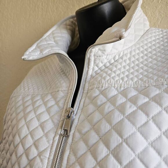 Black Rivet Quilted Vest - Picture 3 of 6